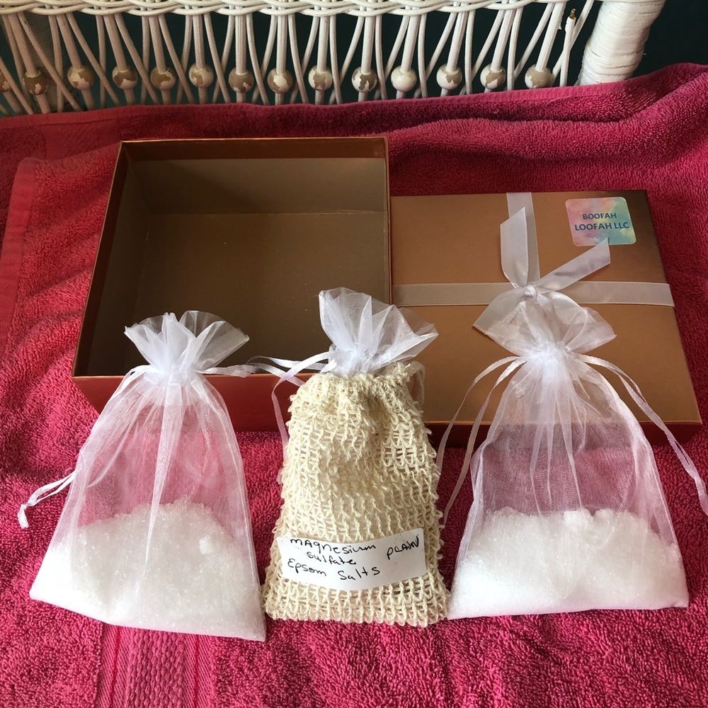 ,denim jeans size small new with tags,Epsom salts
